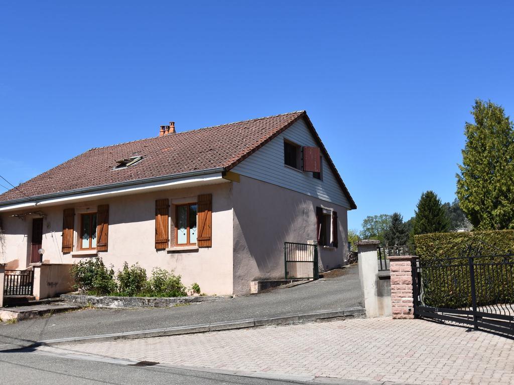 Spacious Holiday Home With Sauna In Celles Sur Plaine Eguisheim Dış mekan fotoğraf